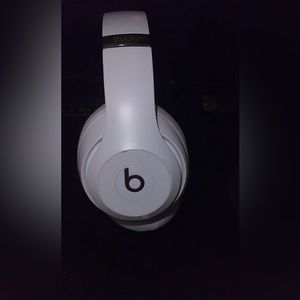 Beats 3 White Headphones